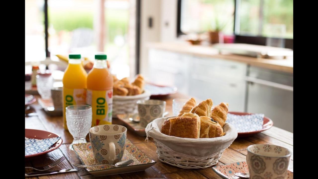 グロルーヴル Quixote Bed & Breakfast エクステリア 写真